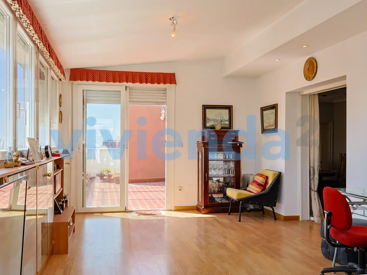 Wohnzimmer von Dachboden zum Verkauf in Madrid mit Klimaanlage, Heizung und Terrasse