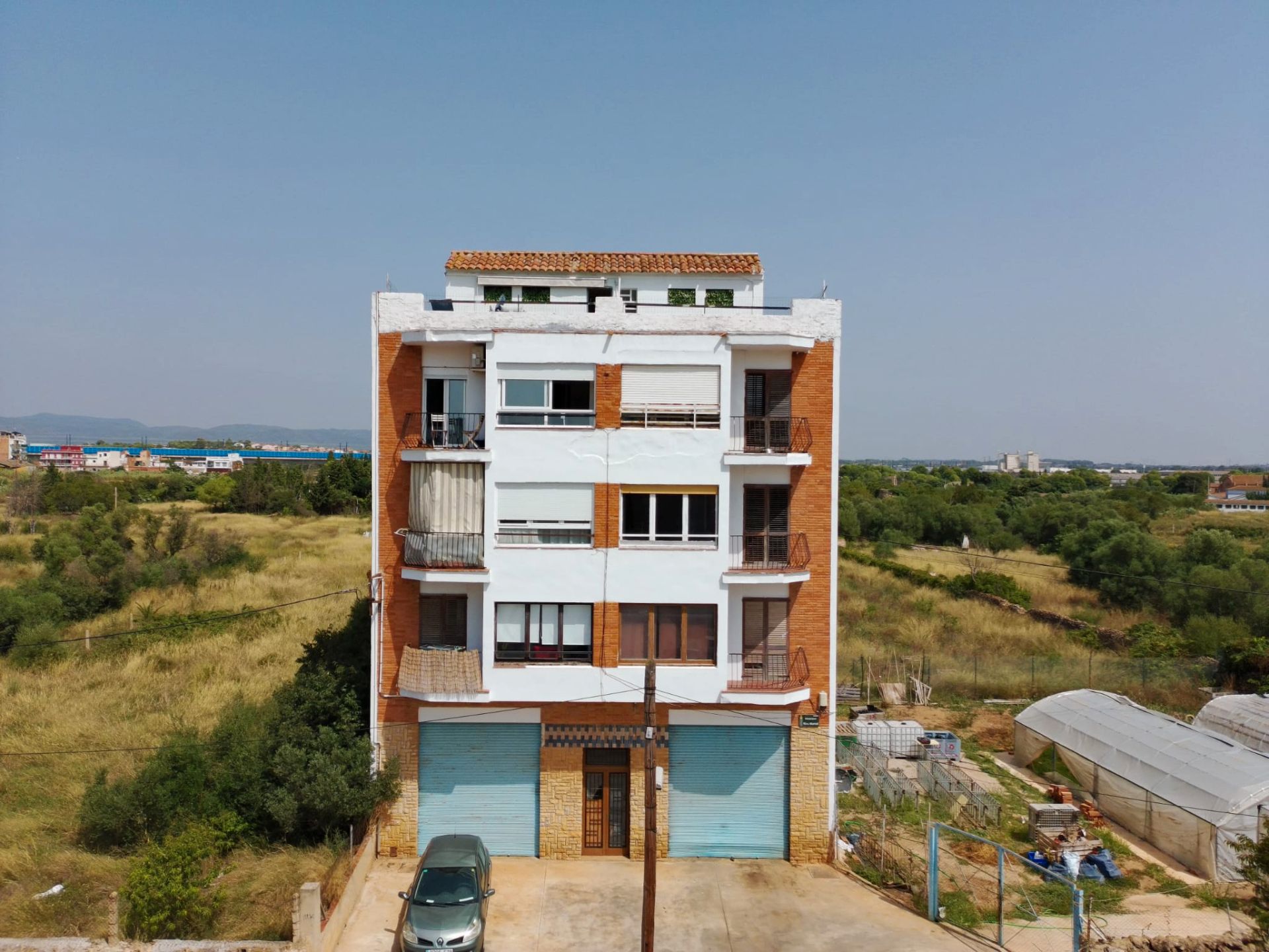 Exterior view of Building for sale in El Vendrell