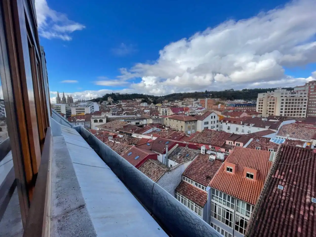 Außenansicht von Büro zur Miete in Burgos mit Heizung