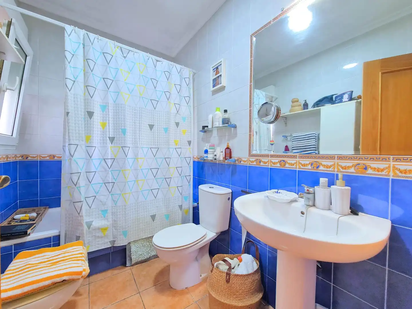Baño de Casa adosada en venta en Cartagena con Terraza, Amueblado y Piscina comunitaria