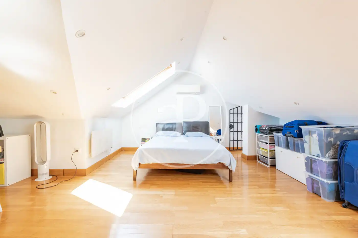 Habitación de Ático en venta en Madrid con Aire acondicionado y Terraza