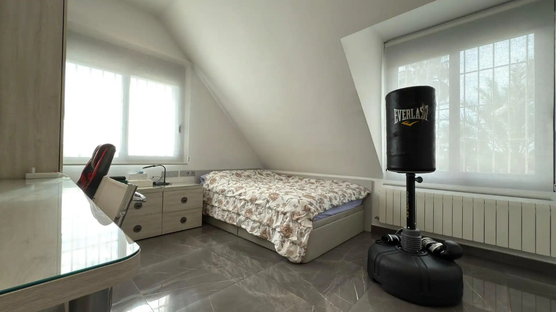Habitación de Casa o chalet en venta en Sant Joan d'Alacant con Aire acondicionado, Calefacción y Jardín privado