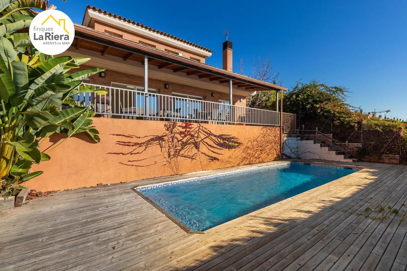 Piscina de Casa o chalet en venta en Arenys de Mar con Aire acondicionado, Calefacción y Jardín privado