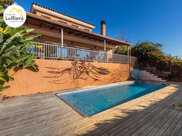 Villa avec piscine à vendre à Victoria - Les Vil·les - Canyadell