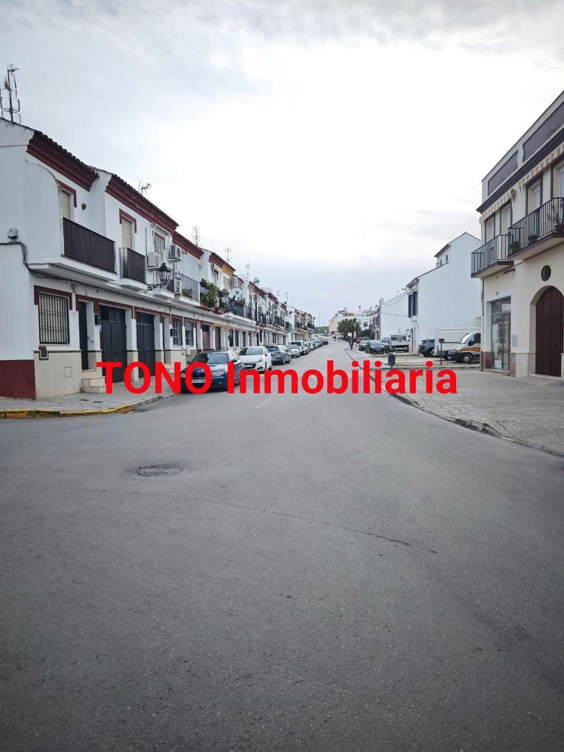 Vista exterior de Casa o xalet en venda en Écija amb Aire condicionat i Terrassa