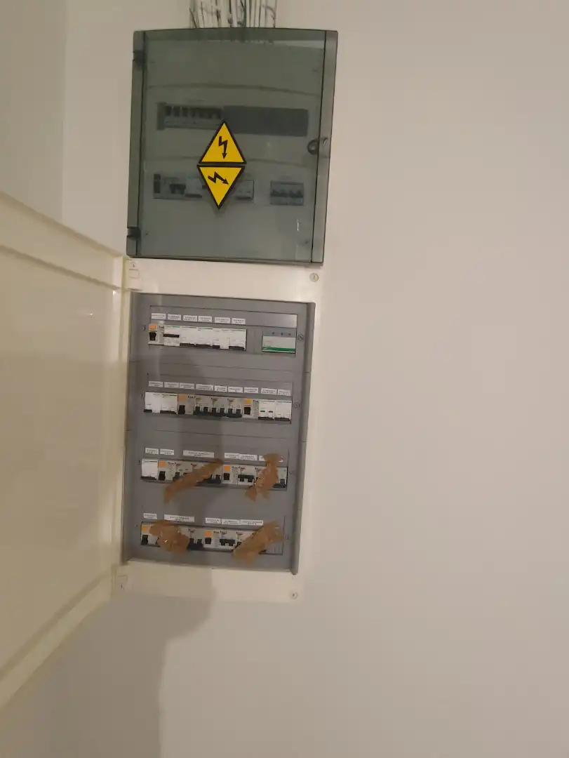 Büro zur Miete in Barcelona mit Klimaanlage und Alarm
