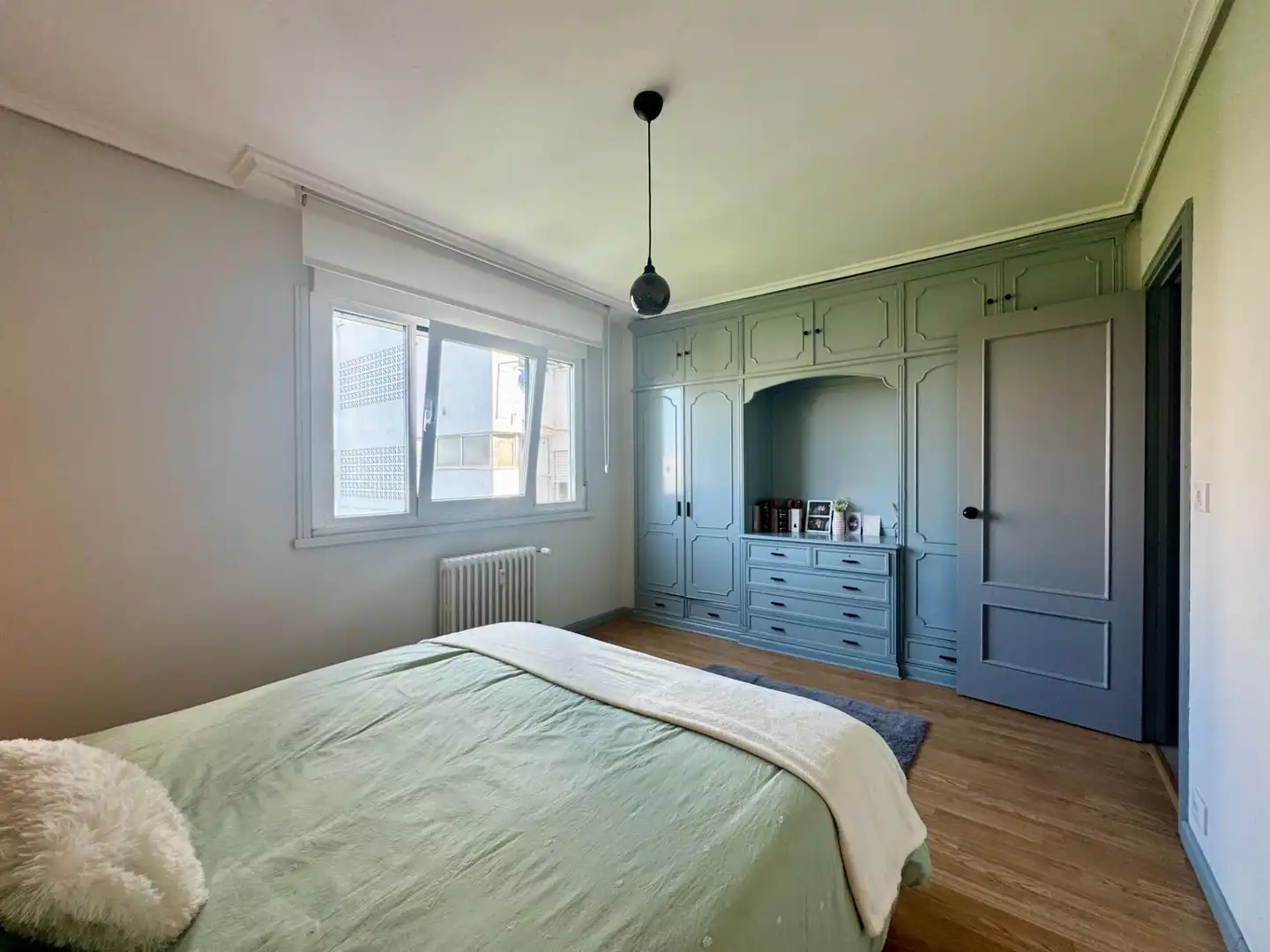 Habitación de Piso en venta en Vigo  con Calefacción, Parquet y Trastero