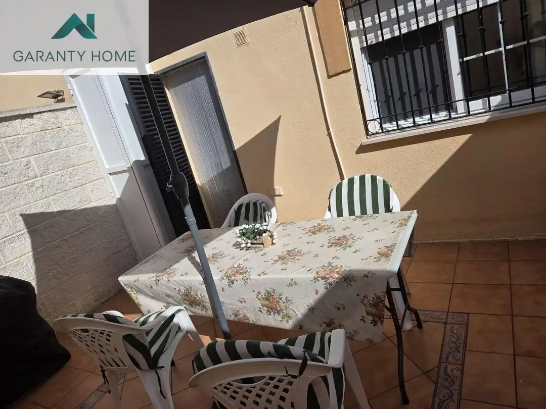 Terrasse von Einfamilien-Reihenhaus zur Miete in Vélez-Málaga mit Klimaanlage, Privatgarten und Terrasse