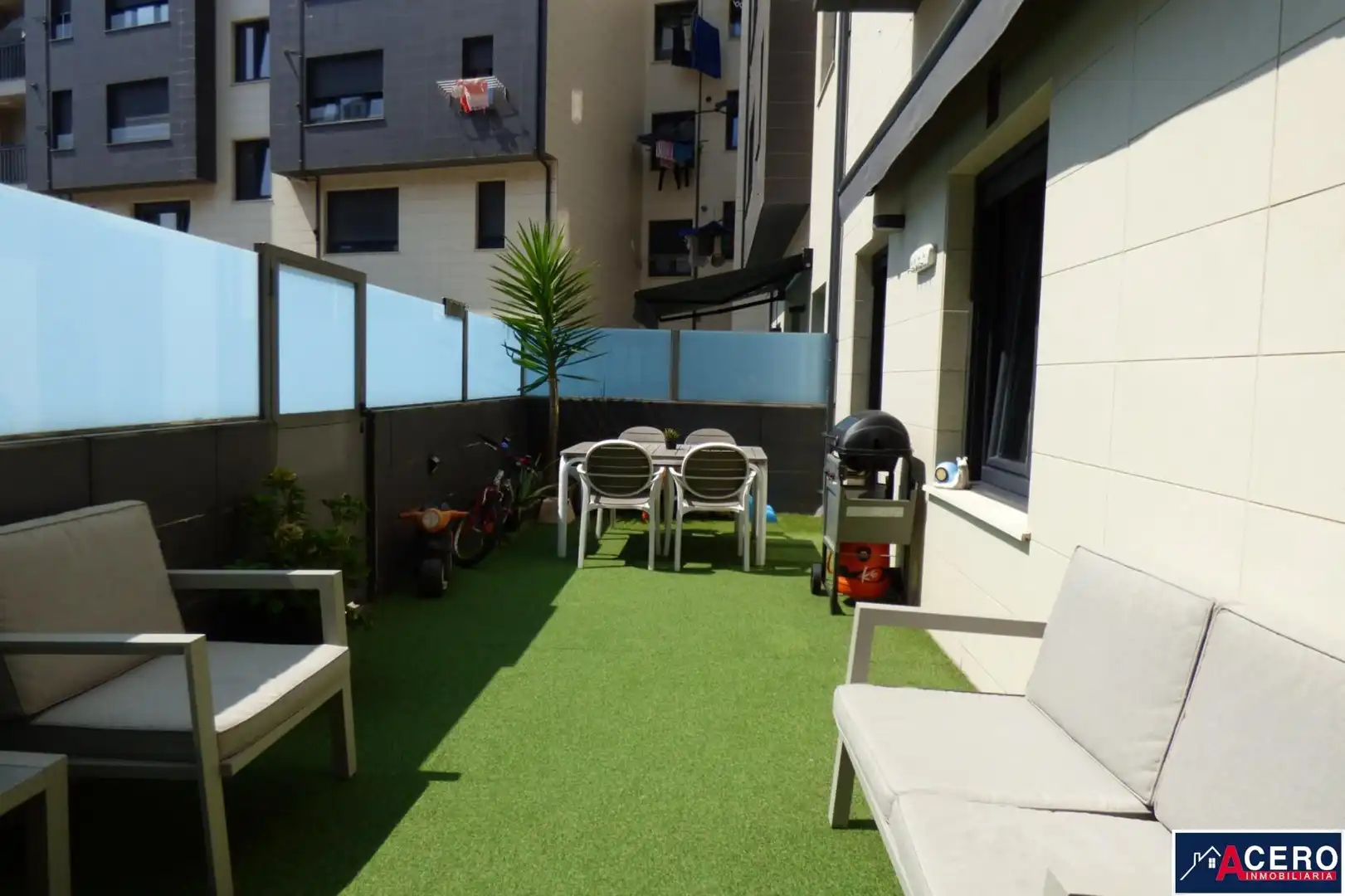 Terrasse von Erdgeschoss zum Verkauf in Santander mit Terrasse und Möbliert