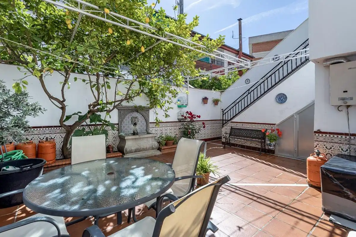 Casa adosada en venta en Calle LA REDONDA, 21, Pinos Puente
