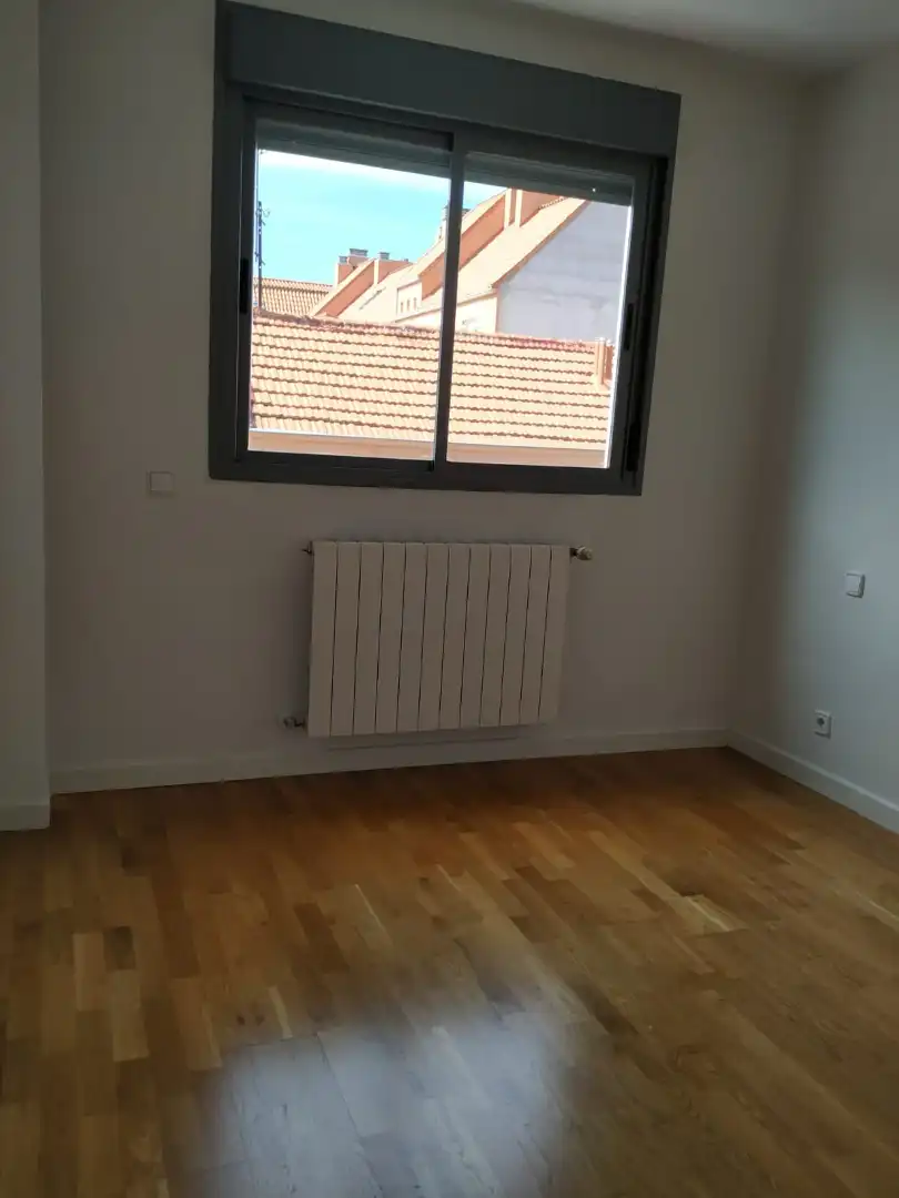 Bedroom of Flat for sale in Madrid  with Air Conditioner, Heating and Storage room