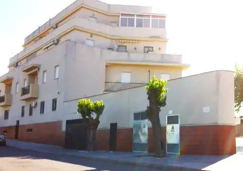 Pis amb piscina en venda a Carretera guillena 6, imagen 5