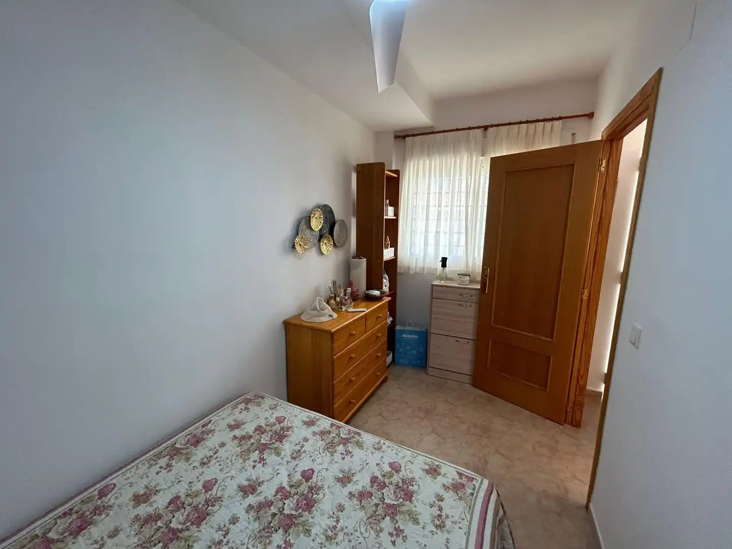 Schlafzimmer von Einfamilien-Reihenhaus zum Verkauf in Cullera mit Klimaanlage, Terrasse und Möbliert