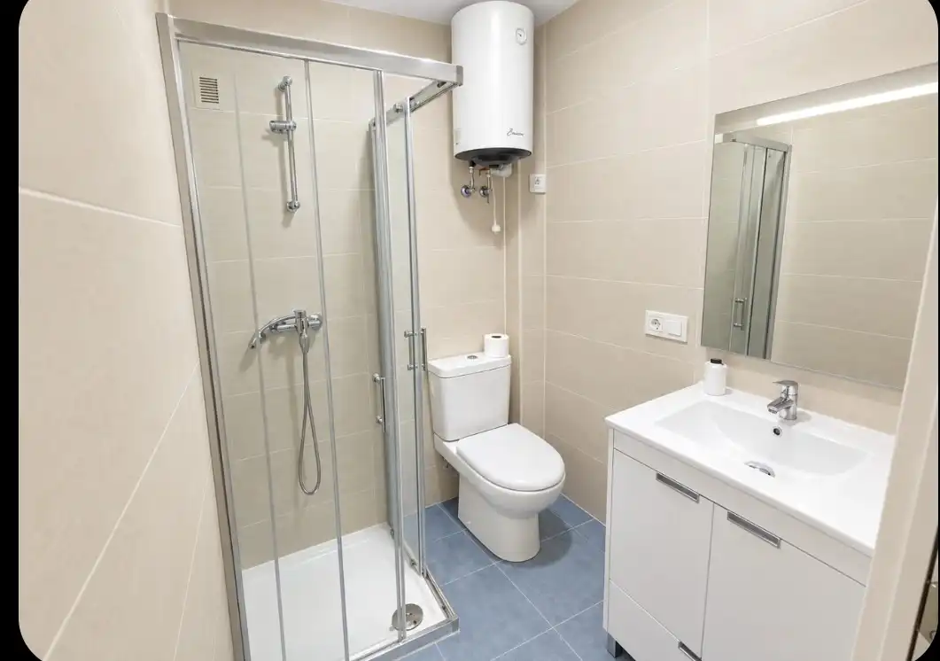 Bathroom of Office for rent in Zarautz, Gipuzkoa