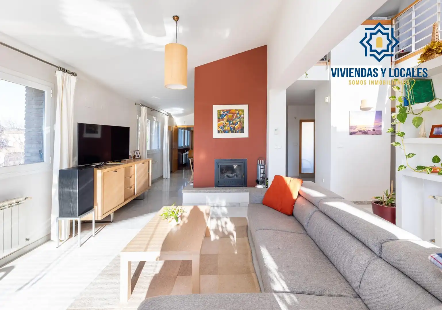 Sala d'estar de Casa o xalet en venda en Cájar amb Piscina