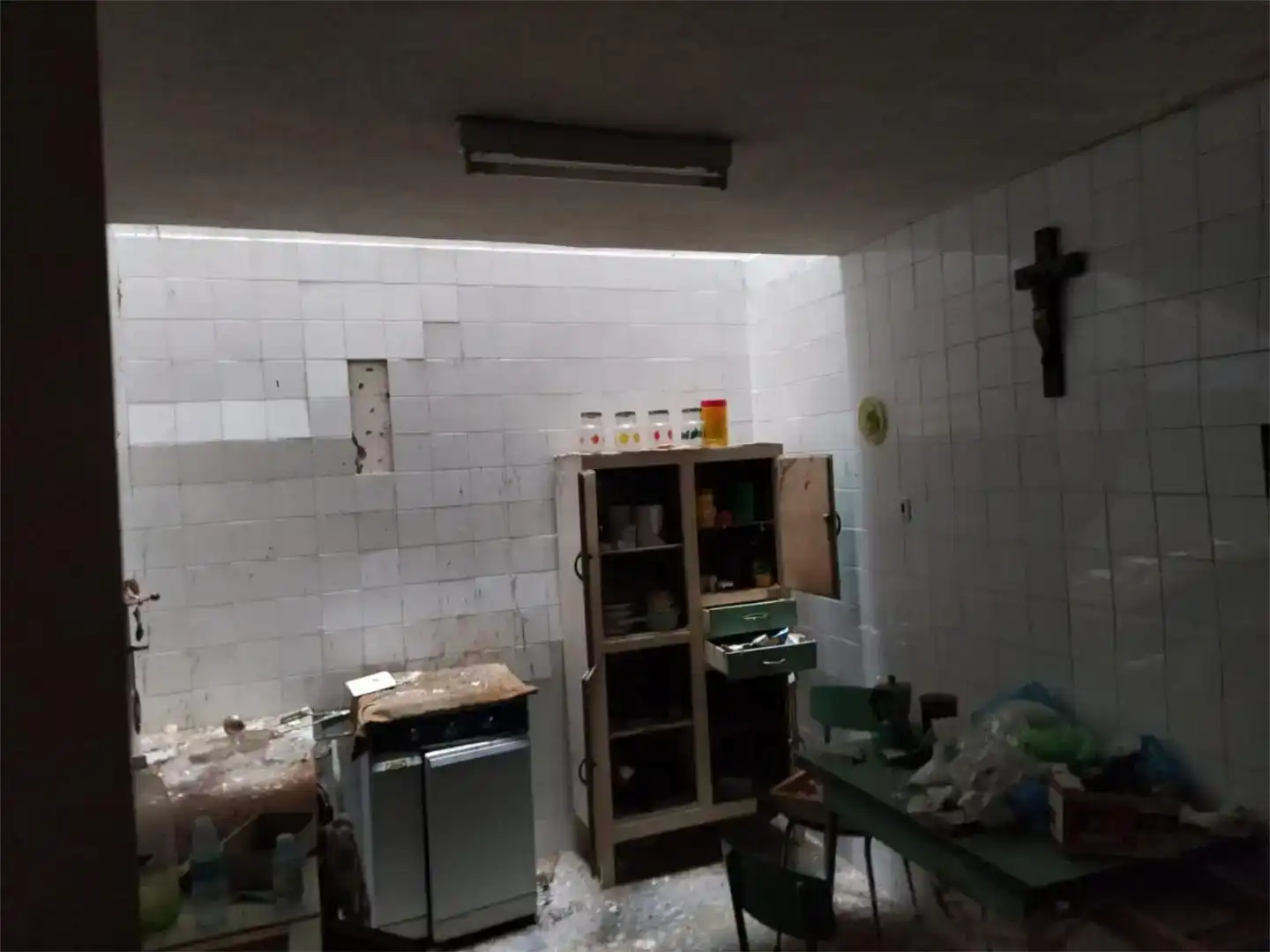 Cuina de Casa adosada en venda en Viveiro amb Balcó