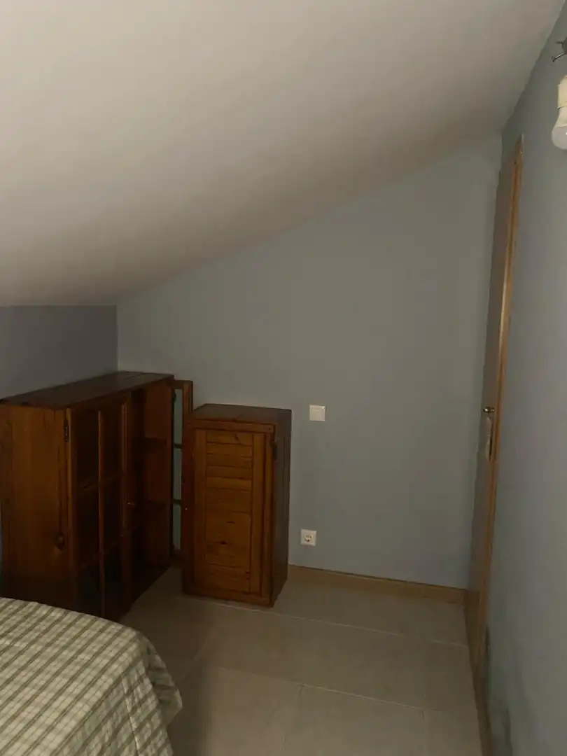 Habitación de Ático en venta en Medina de Rioseco con Calefacción, Terraza y Amueblado