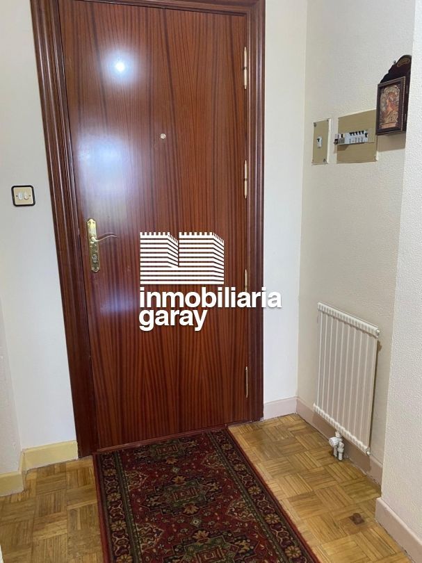Piso de alquiler en Valle de Valdebezana con Calefacción
