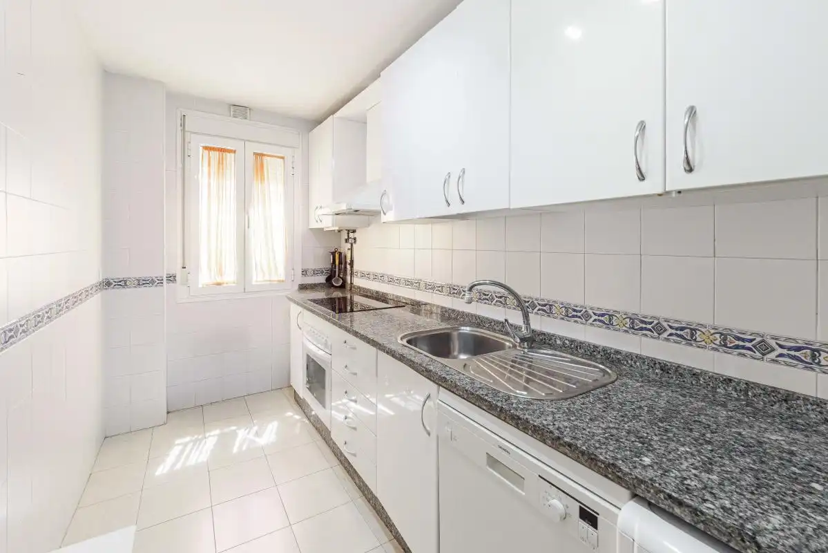 Kitchen of Flat for rent in Sevilla  with Air Conditioner, Heating and Furnished