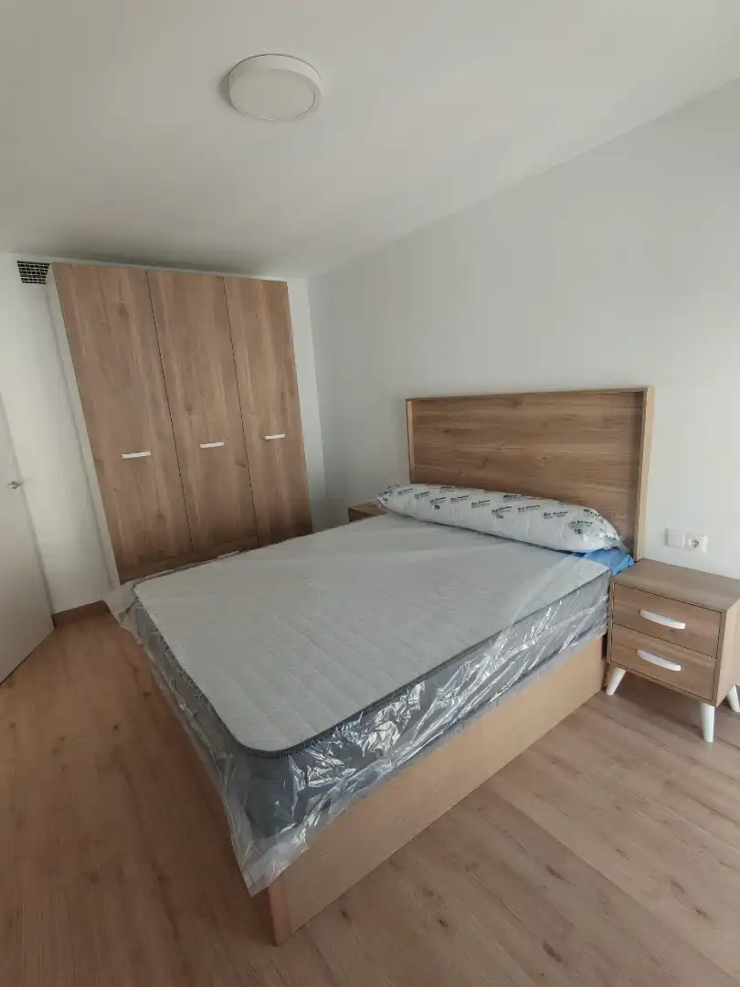 Dormitori de Apartament de lloguer en Almendralejo amb Moblat i Rentadora