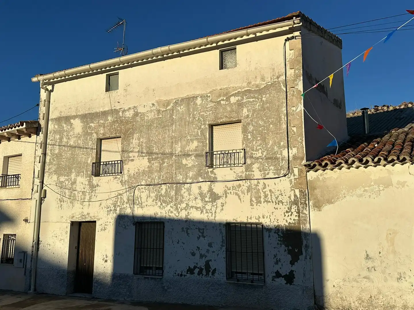 Vista exterior de Casa o xalet en venda en Estremera amb Calefacció i Terrassa