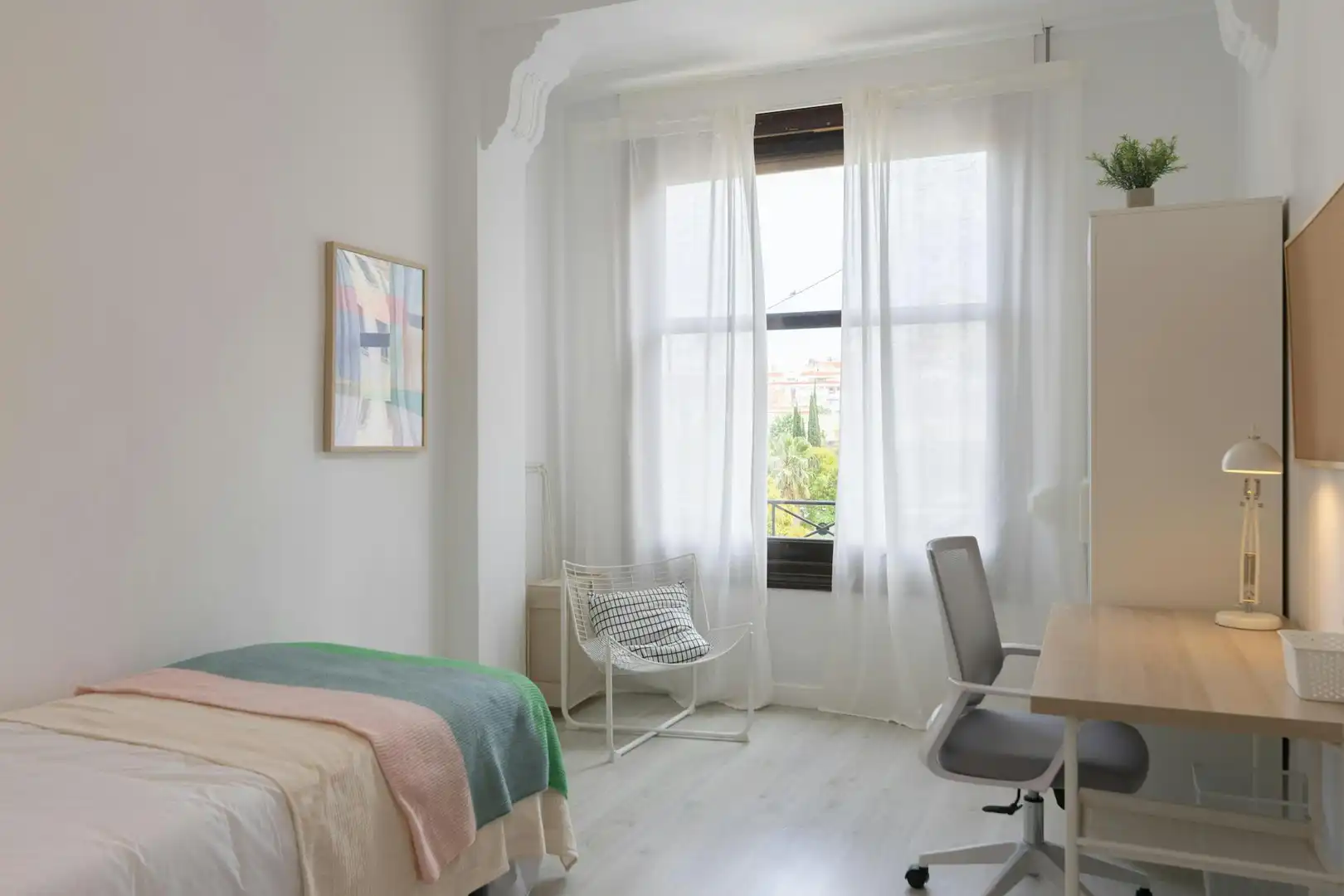 Bedroom of Flat for rent in Extramurs