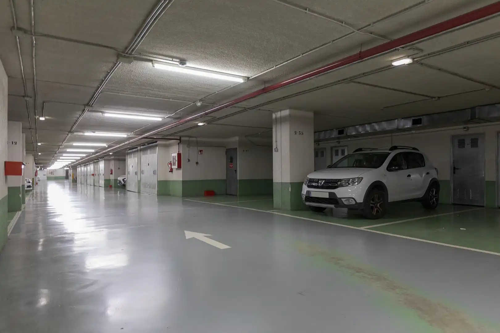 Parkplatz von Dachboden zum Verkauf in Donostia - San Sebastián  mit Klimaanlage, Heizung und Terrasse