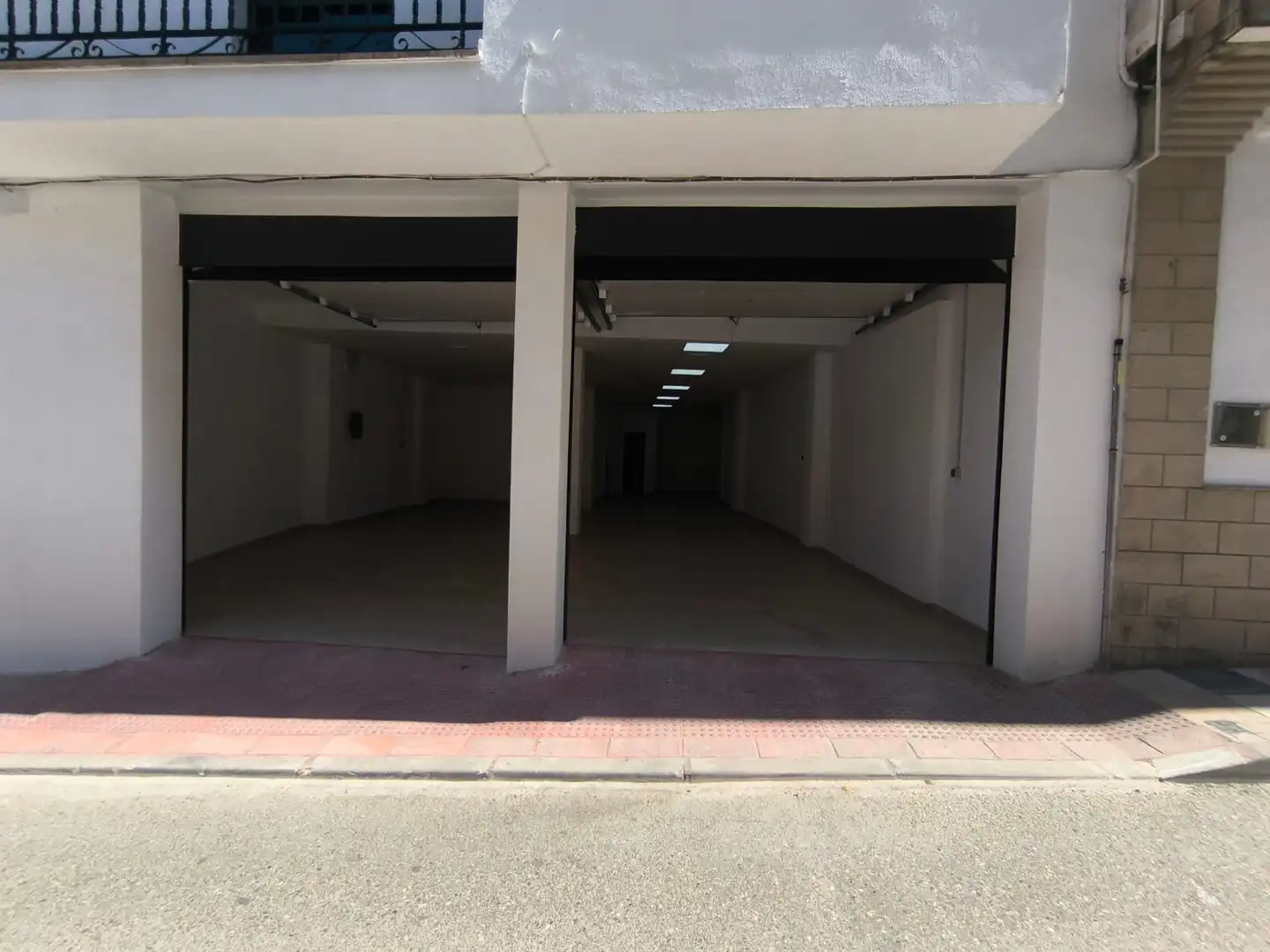 Local comercial en venda a Calle Escultor Nacho Criado 20, imagen 2