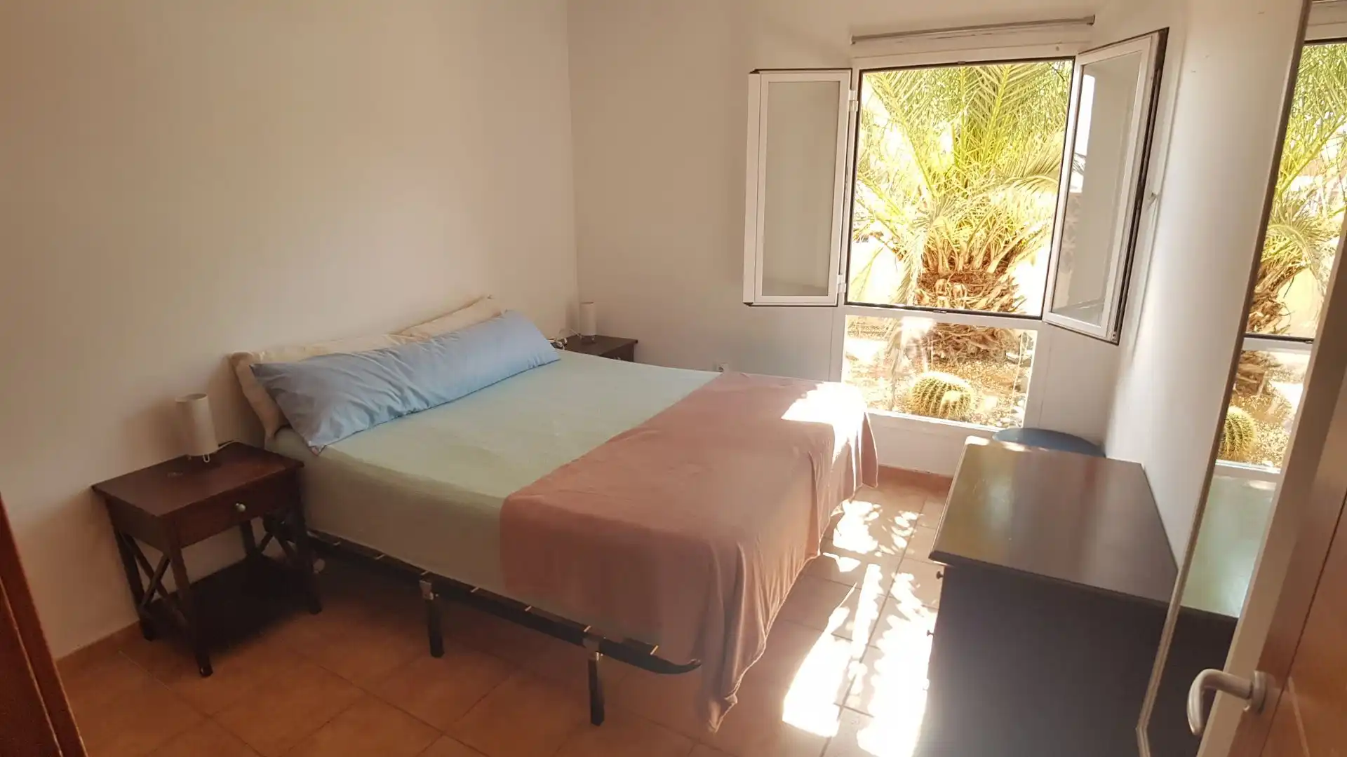 Habitación de Dúplex en venta en La Oliva con Jardín privado