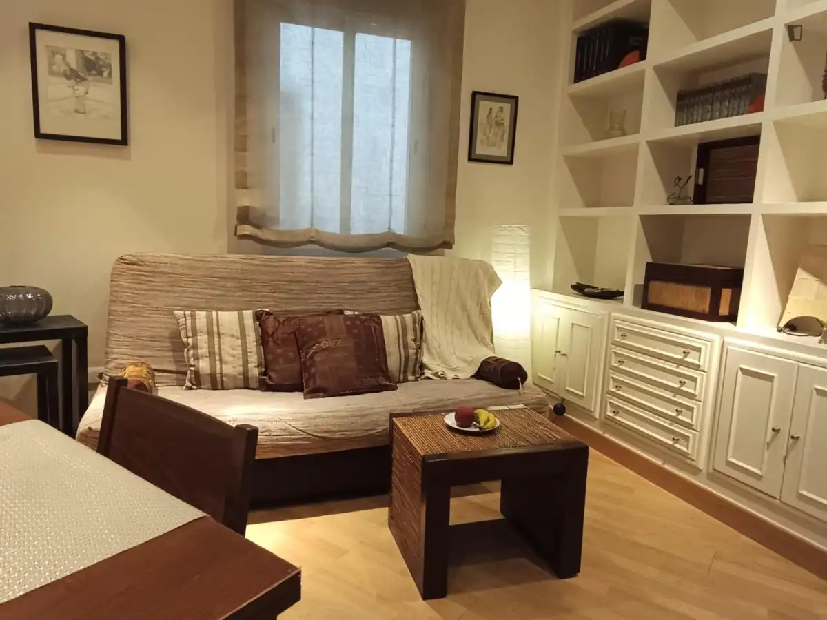 Sala de estar de Apartamento de alquiler en Madrid con Aire acondicionado, Amueblado y Lavadora