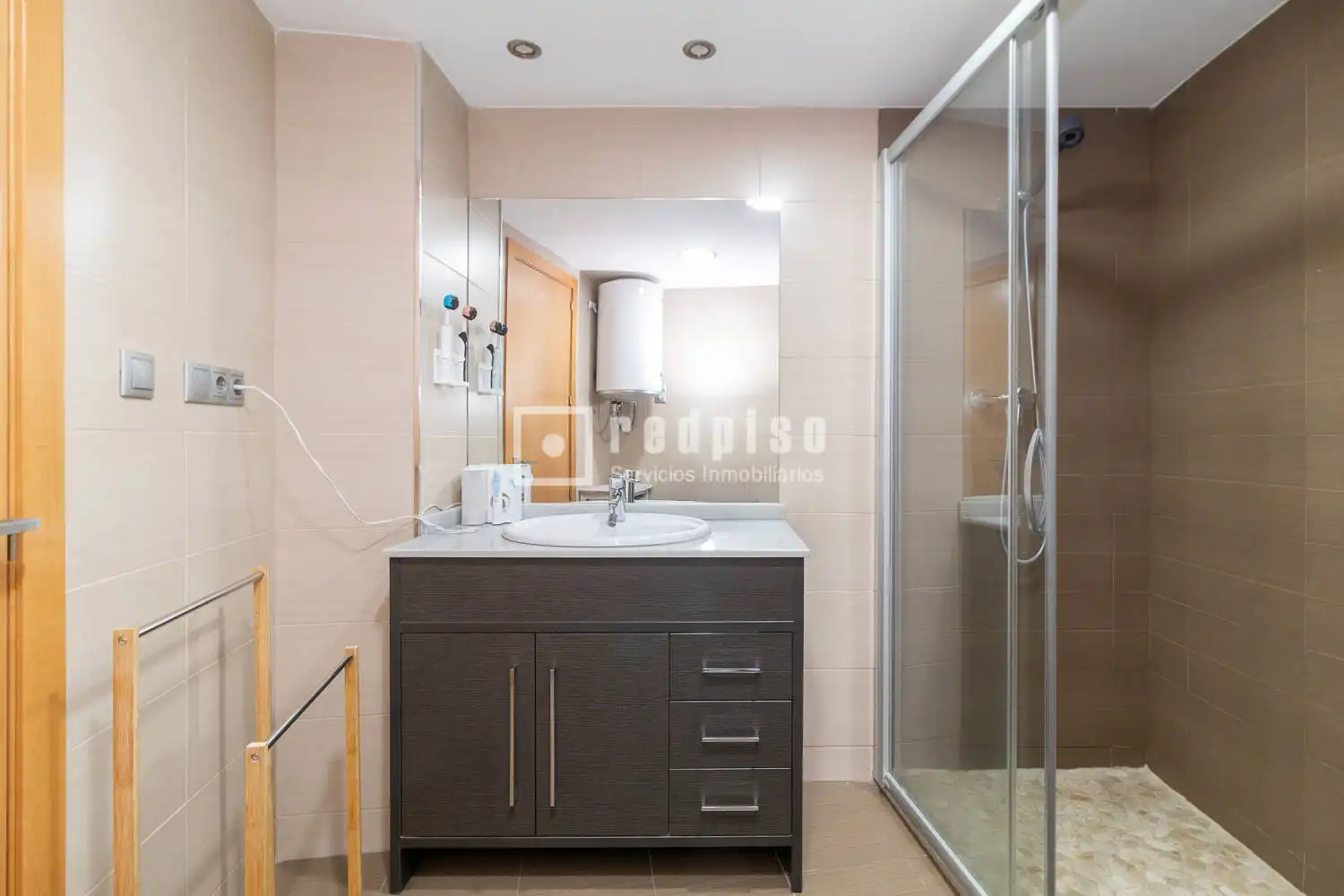Baño de Piso en venta en Valencia con Aire acondicionado