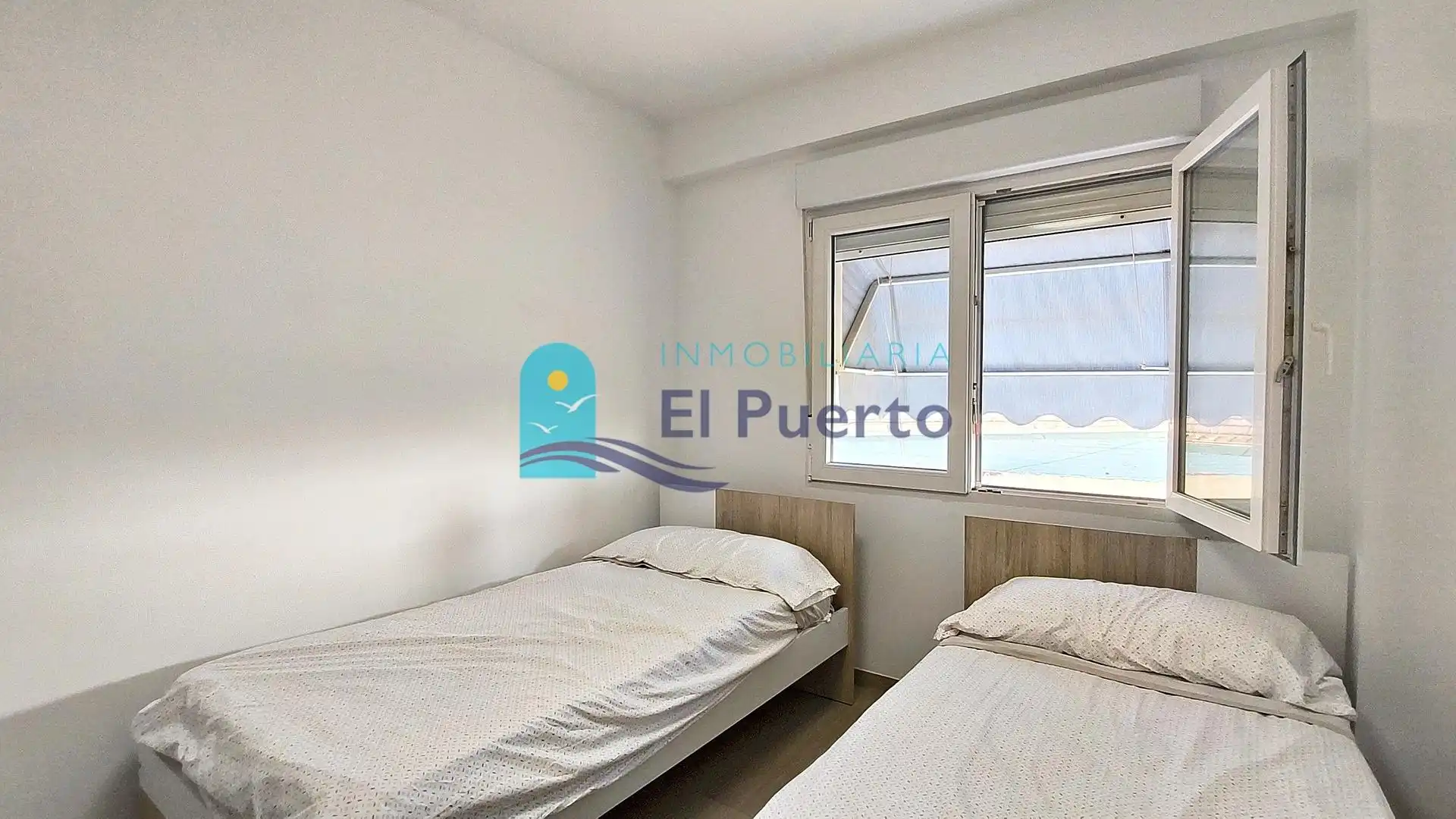 Dormitori de Apartament en venda en Puerto de Mazarrón