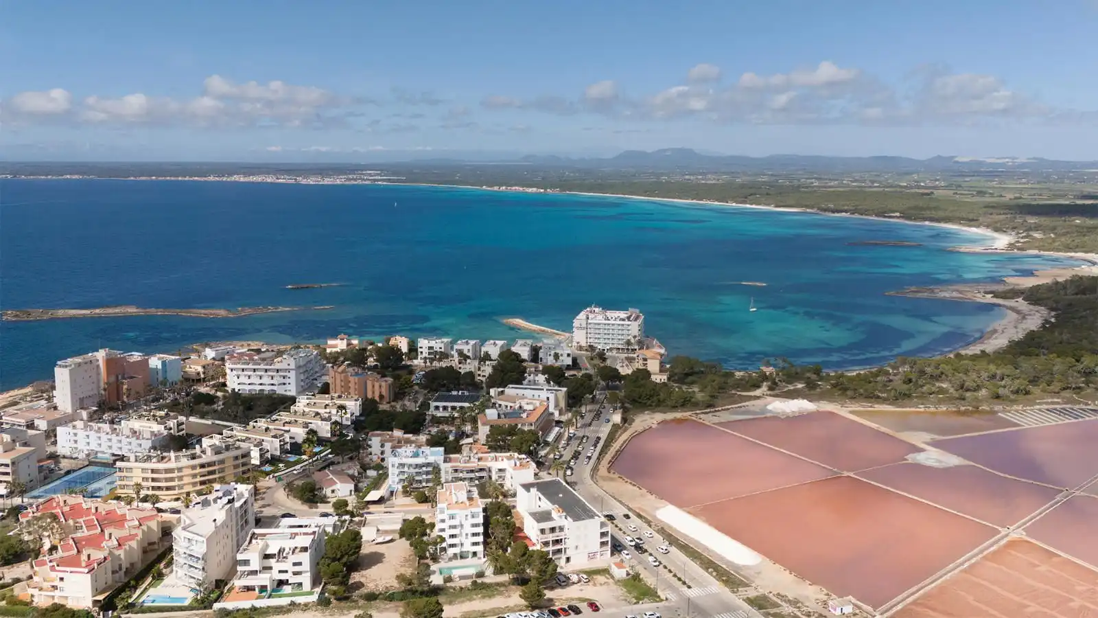 Vista exterior de Dúplex en venda en Ses Salines amb Aire condicionat, Calefacció i Jardí privat