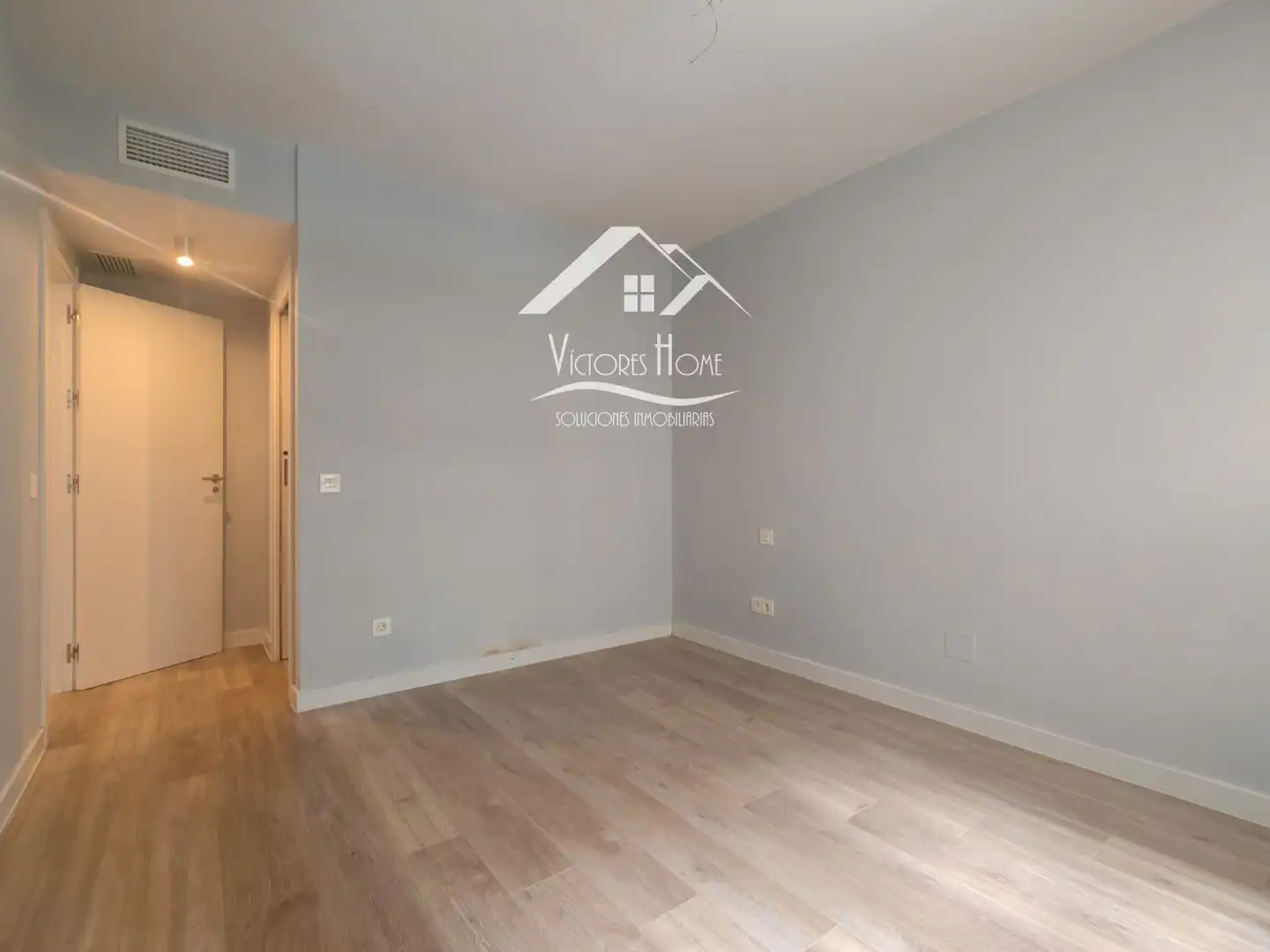 Bedroom of Flat for rent in Madrid  with Heating, Storage room and Swimming Pool