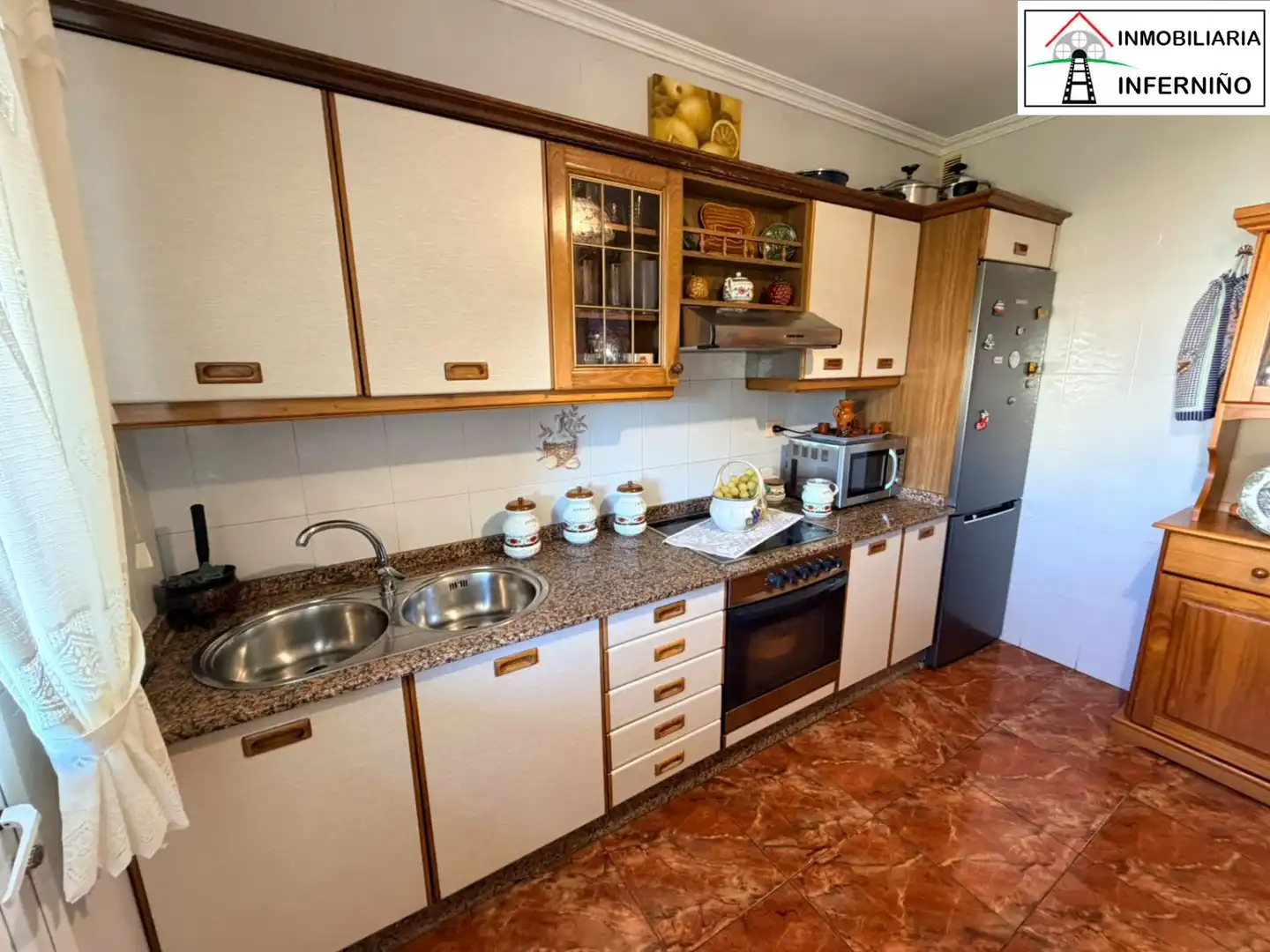 Kitchen of Flat for sale in A Malata - Catabois - Ciudad Jardín