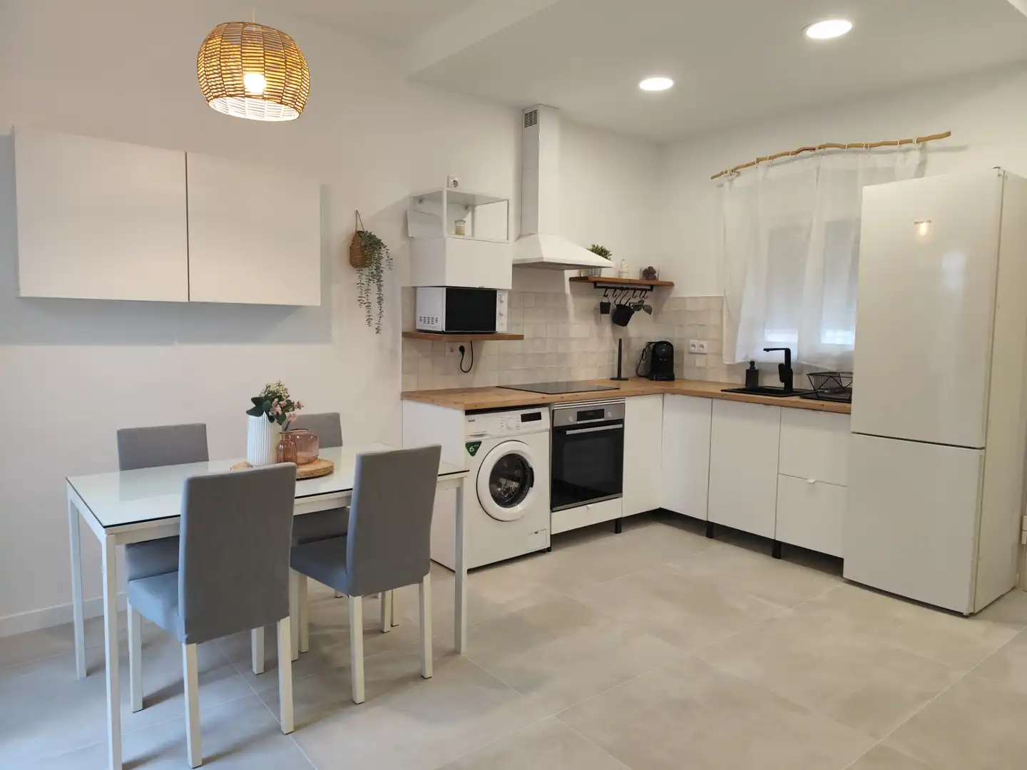 Cuina de Casa o xalet de lloguer en Sanlúcar de Barrameda amb Aire condicionat, Calefacció i Terrassa