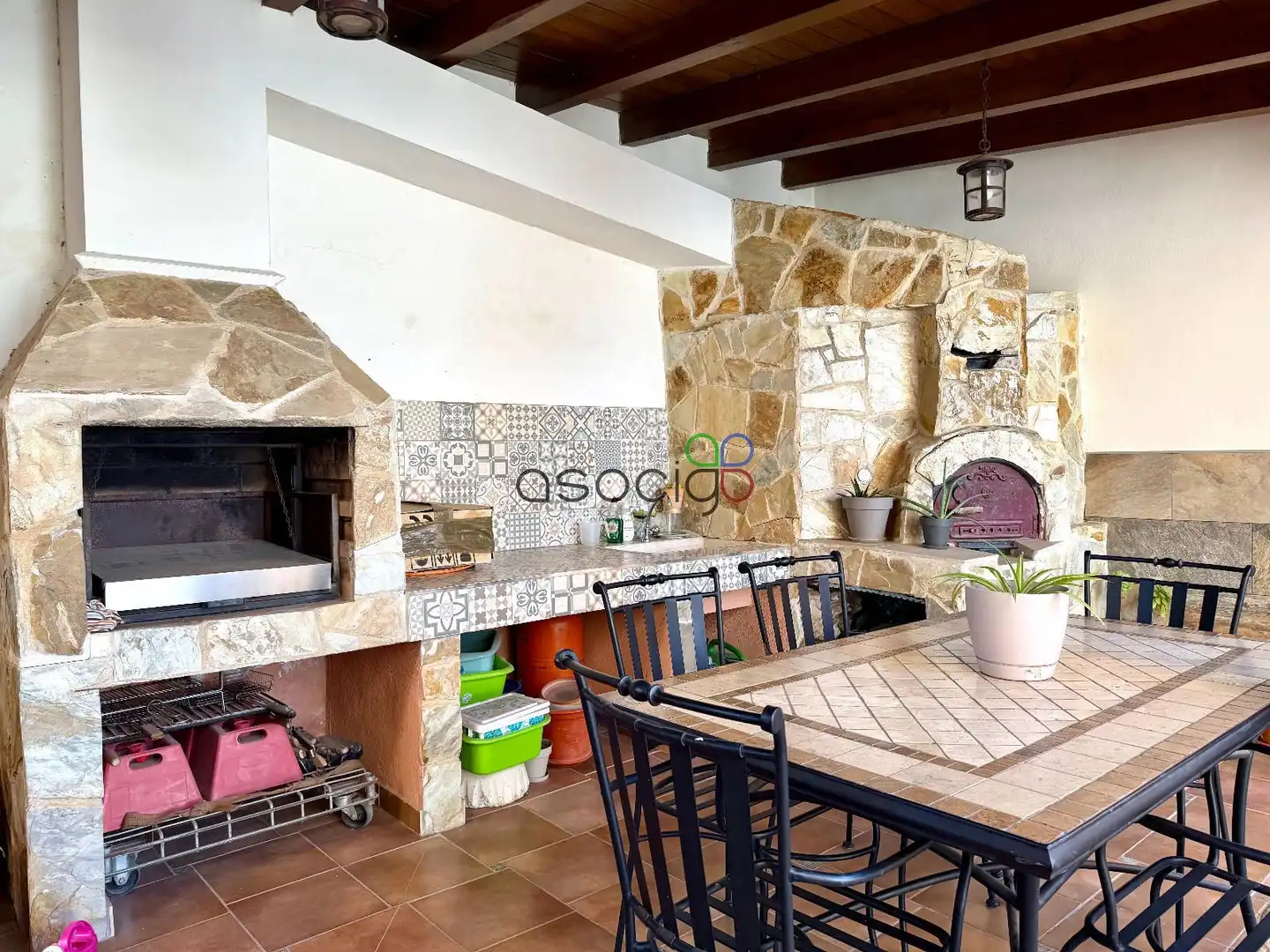 Cocina de Casa adosada en venta en Cabanillas del Campo con Aire acondicionado, Calefacción y Jardín privado