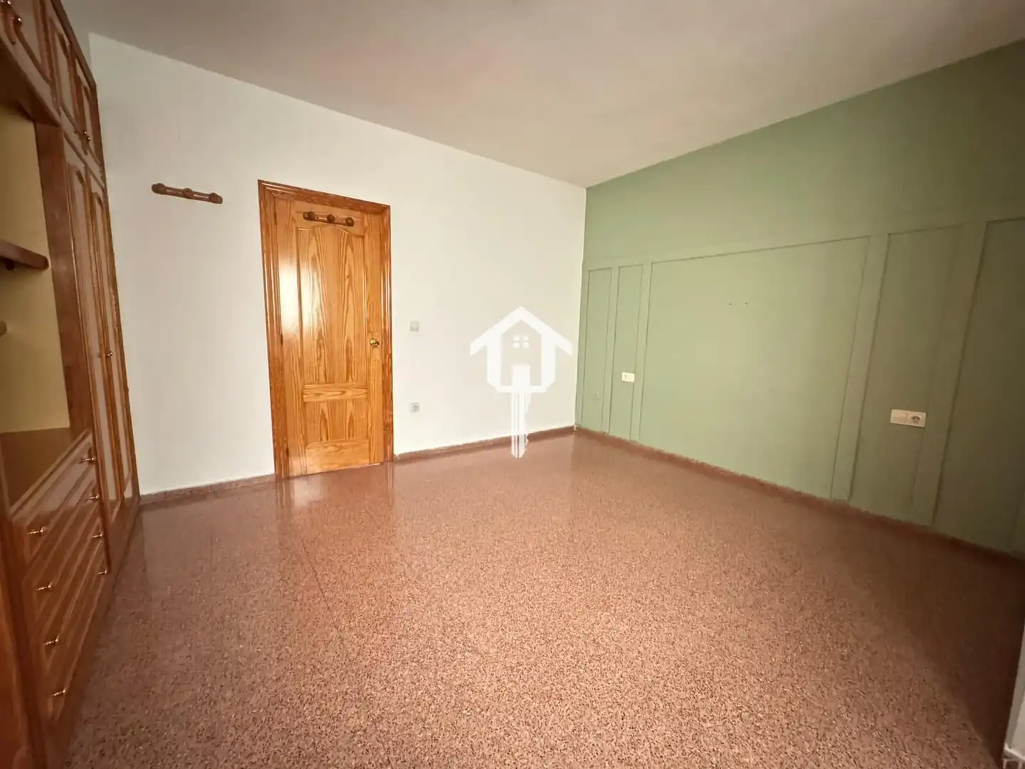 Casa adosada en venta en Alicante / Alacant con Terraza, Trastero y Amueblado