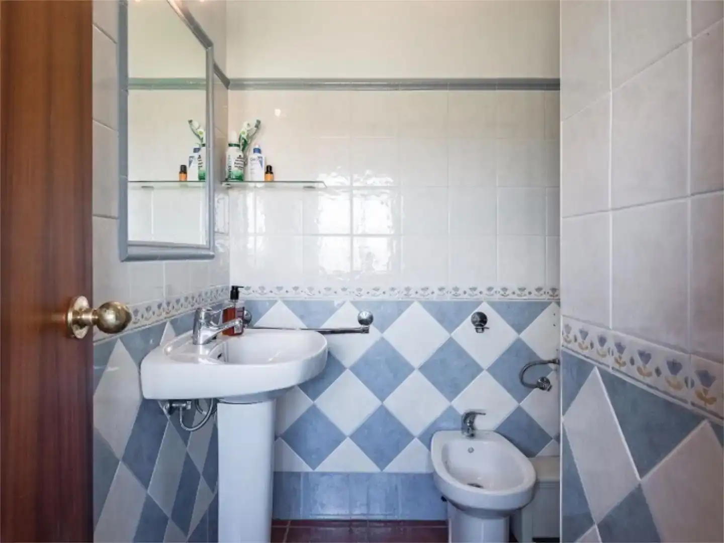 Badezimmer von Wohnung zum Verkauf in Ronda mit Privatgarten, Abstellraum und Schwimmbad