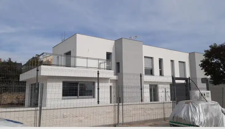 Vista exterior de Casa o chalet en venta en Torrelodones con Aire acondicionado, Calefacción y Jardín privado