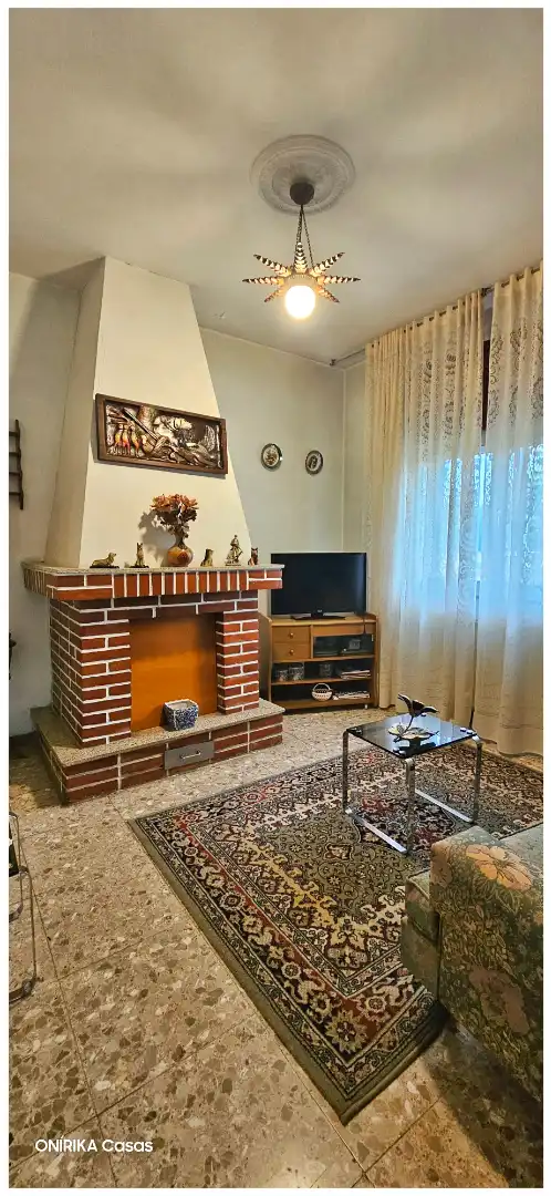 Living room of Houses for sale in Sarria  with Heating, Private garden and Parquet flooring