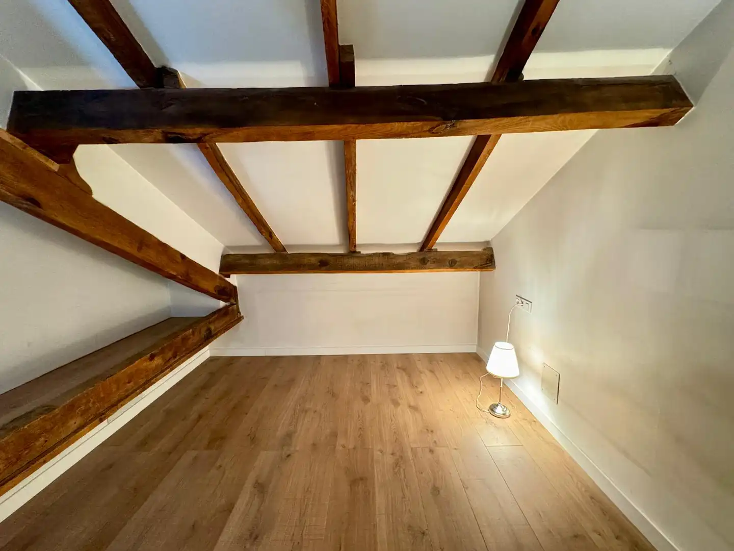 Maisonette zum Verkauf in Madrid mit Klimaanlage und Privatgarten