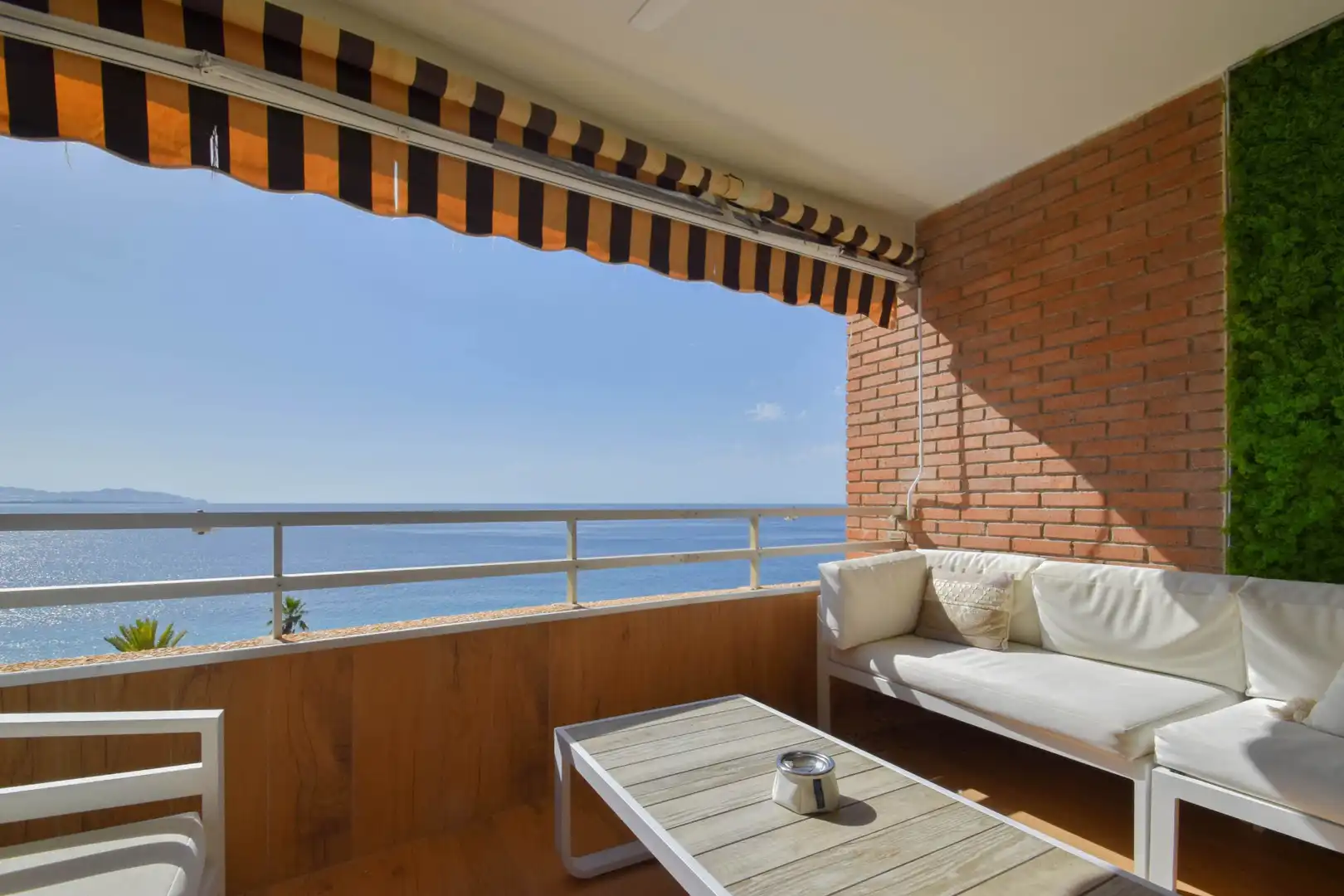 Terrace of Flat for sale in Almuñécar  with Parquet flooring, Terrace and Furnished
