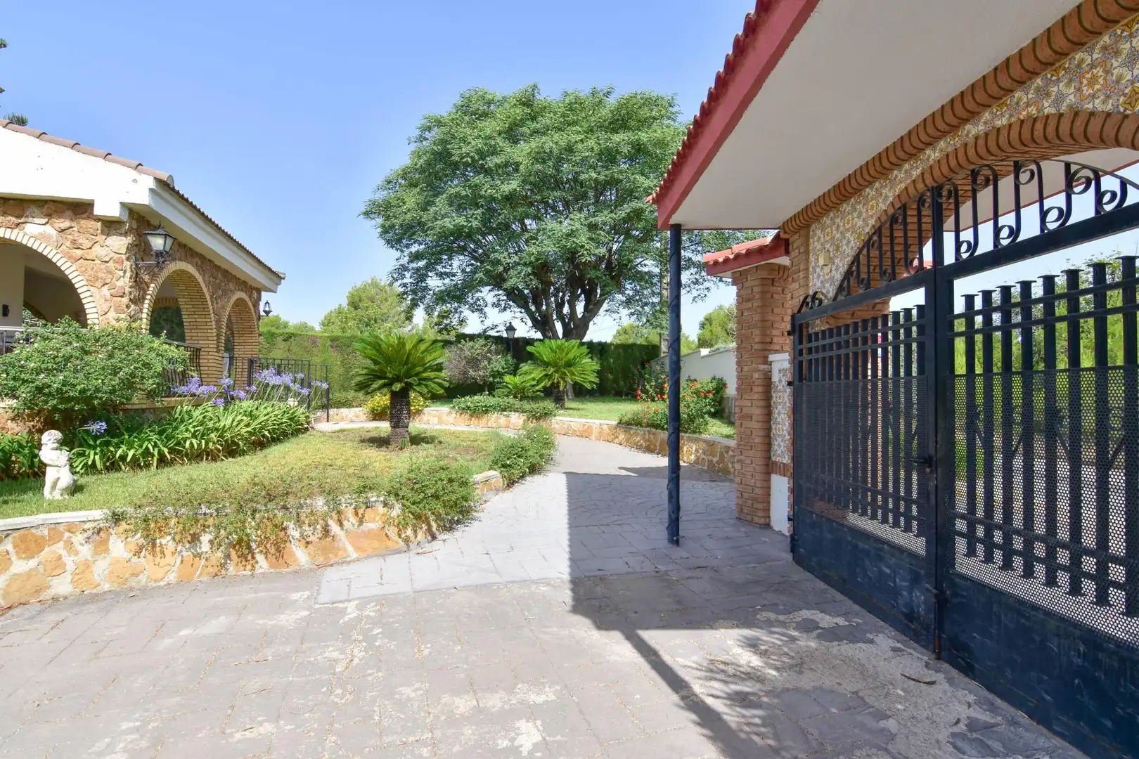 Jardín de Casa o chalet en venta en Montserrat con Aire acondicionado, Calefacción y Jardín privado