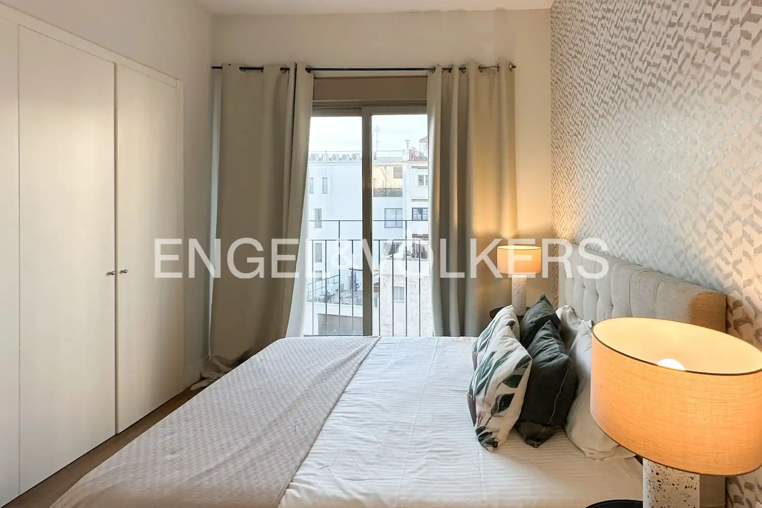 Habitación de Piso de alquiler en Valencia con Aire acondicionado, Calefacción y Jardín privado