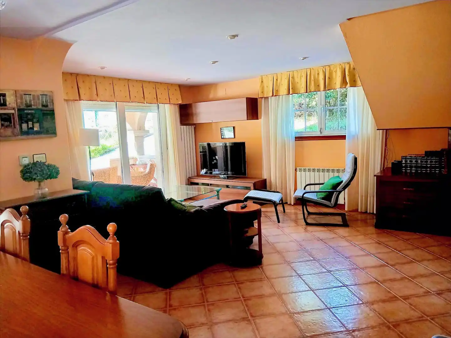 Living room of Houses for rent in Cangas   with Heating, Private garden and Terrace