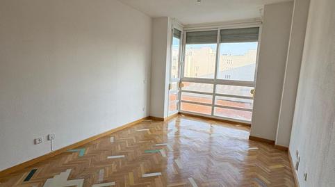 Foto 3 de Apartament de lloguer a Calle Calle Alcalá, Simancas, Madrid Capital