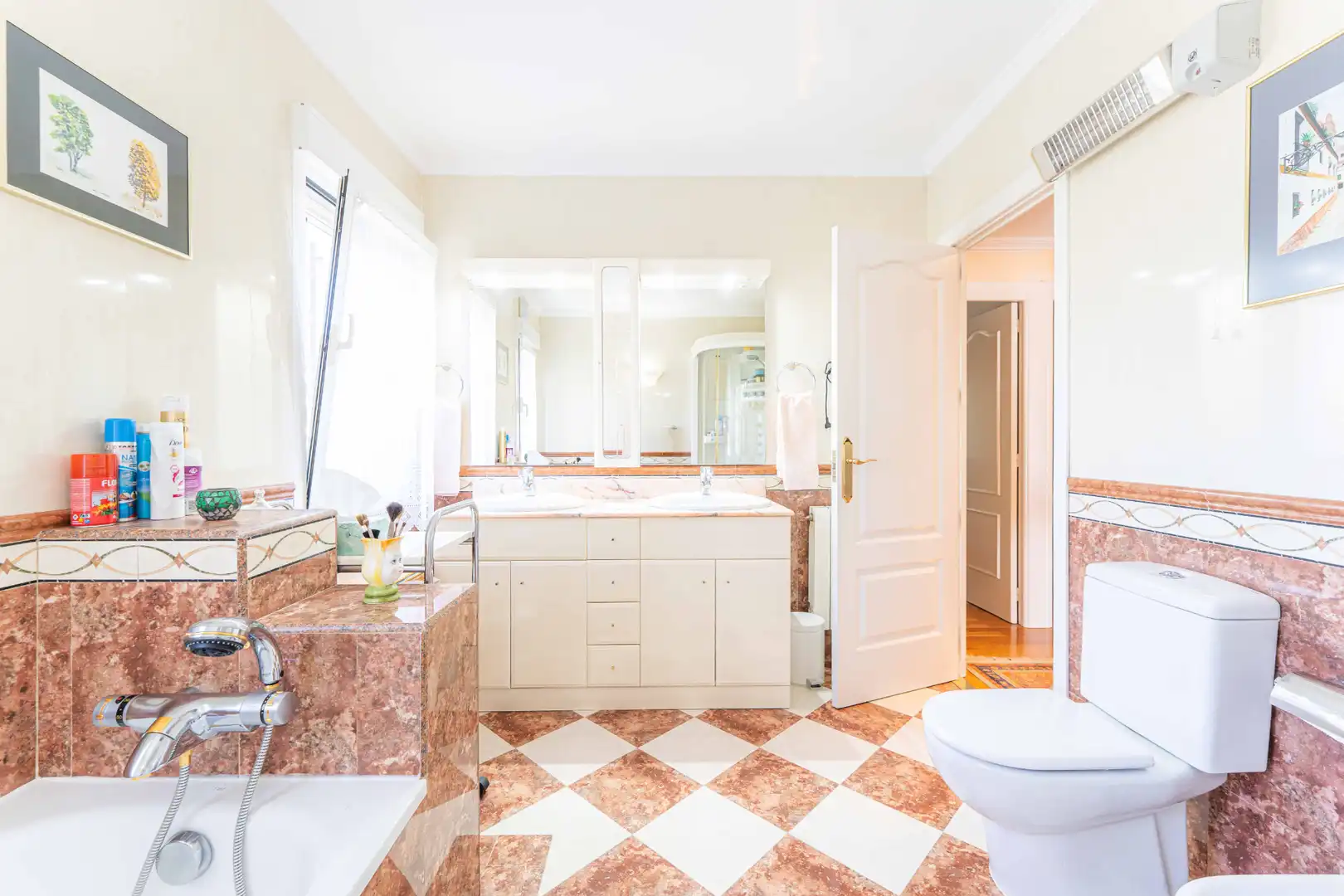 Bathroom of Houses for sale in Guadarrama  with Air Conditioner, Heating and Private garden