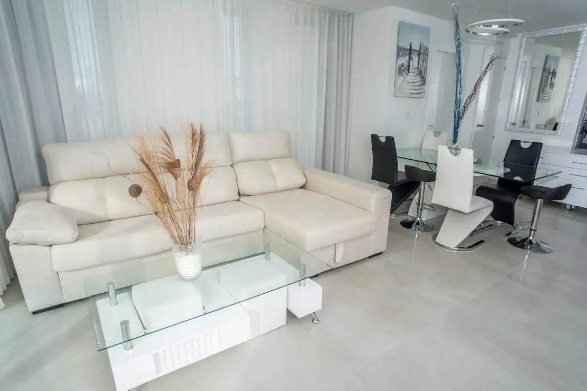Sala d'estar de Apartament en venda en Finestrat amb Aire condicionat, Calefacció i Jardí privat