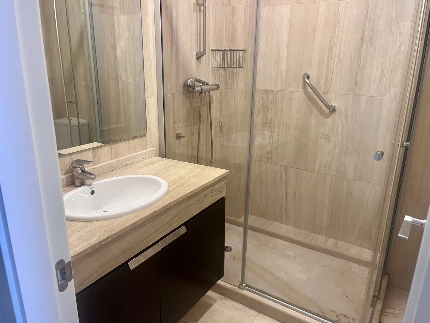Bathroom of Flat for rent in Avenida - Divina Pastora - Plaza de Toros